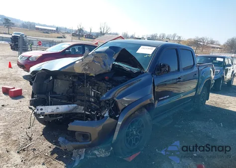 2022 Toyota Tacoma Sr5 V6 z USA, uszkodzony, nr VIN 3TMAZ5CN5NM176447